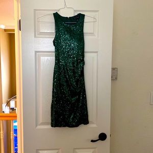 Green size 3 mini sequins